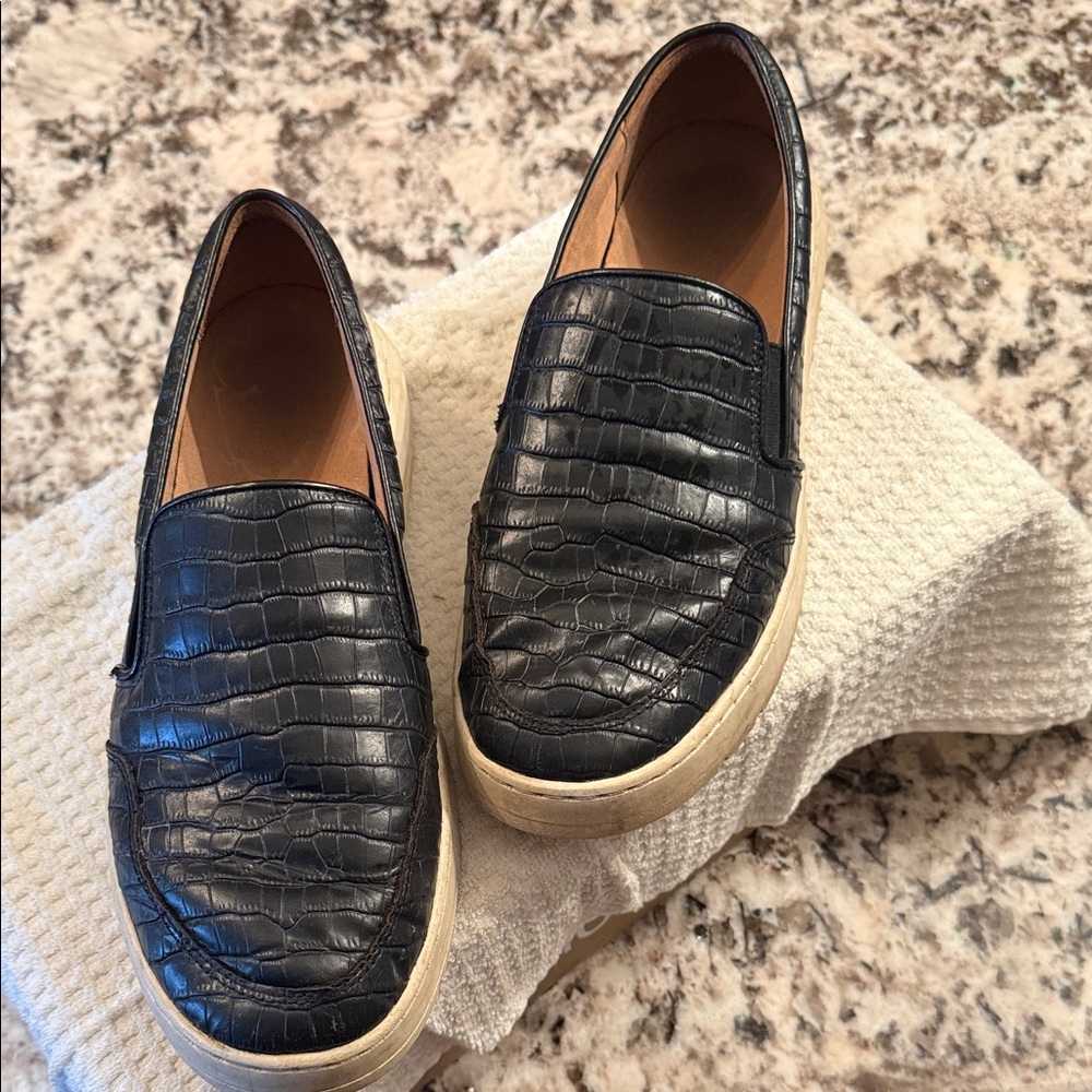 Vionic Black Croc-Embossed Slip-On Loafers